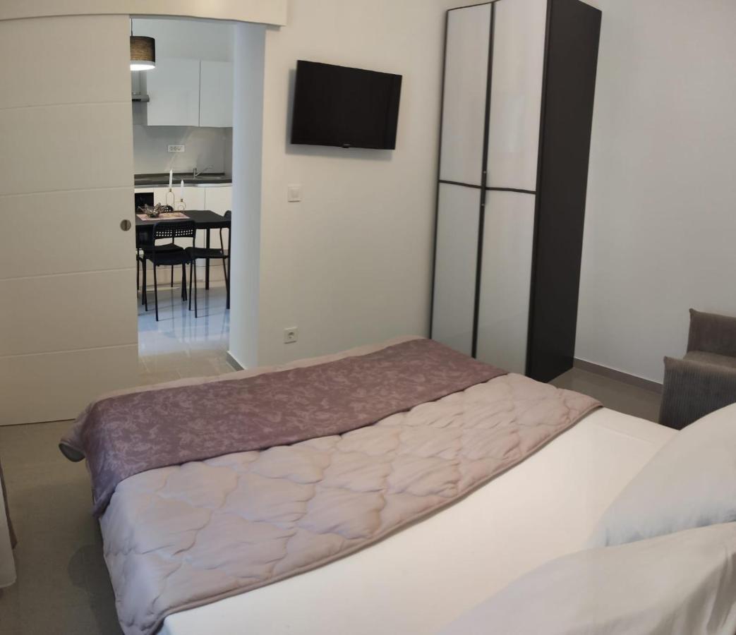 Apartman Zero Appartement Dugi Rat Buitenkant foto